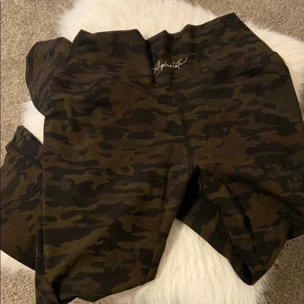 Alphalete olive camo surface power legging